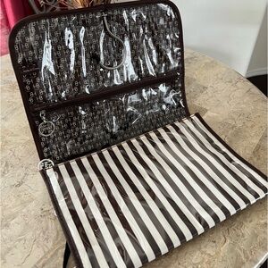 Henri Bendel Brown/White Striped Hanging Organizer